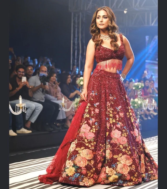 BEUTIQUE STYLES PERFECT MAROON BRIDAL GEORGETTE SEQUANCE WORK LEHENGA CHOLI WITH DUPATTA - Guardsman Red