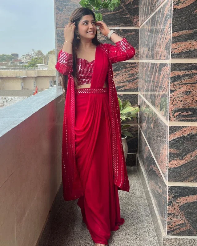 Trending Party Wear Shrug Saree For Women - Red
