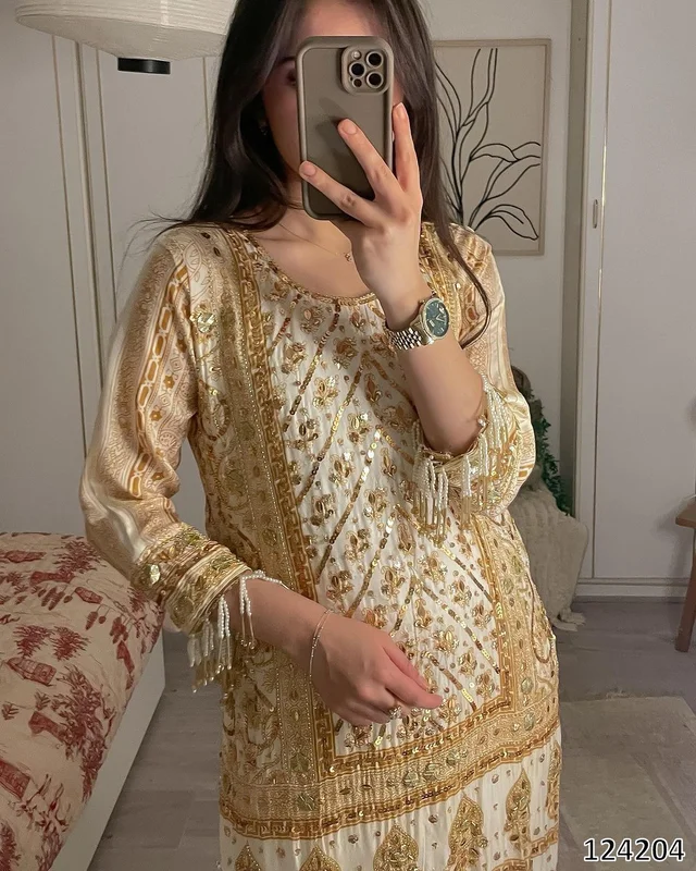 Murliwala Traders Beautiful Kurta Set with Dupatta