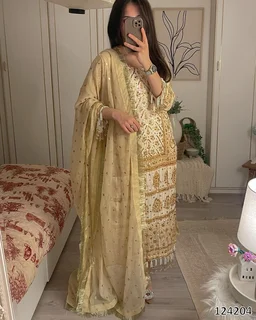 Murliwala Traders Beautiful Kurta Set with Dupatta