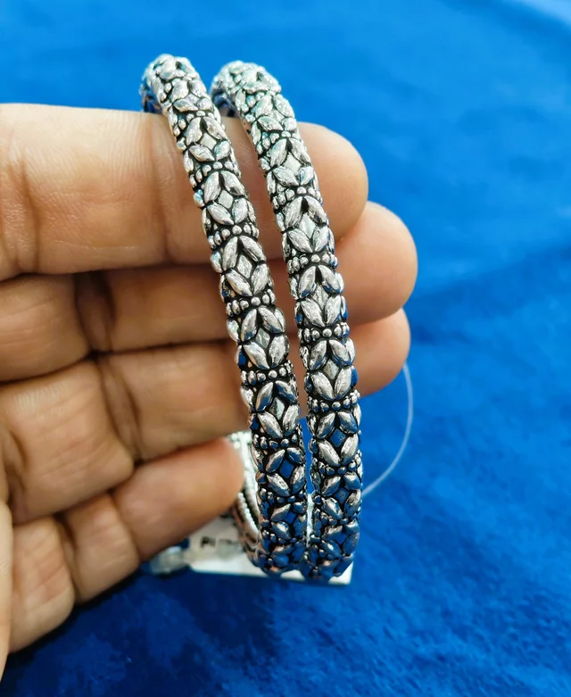 925 OXIDISED SILVER LADIES KADA - SILVER BANGLES, 50.700