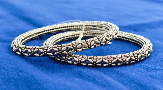 925 OXIDISED SILVER LADIES KADA - SILVER BANGLES, 50.700