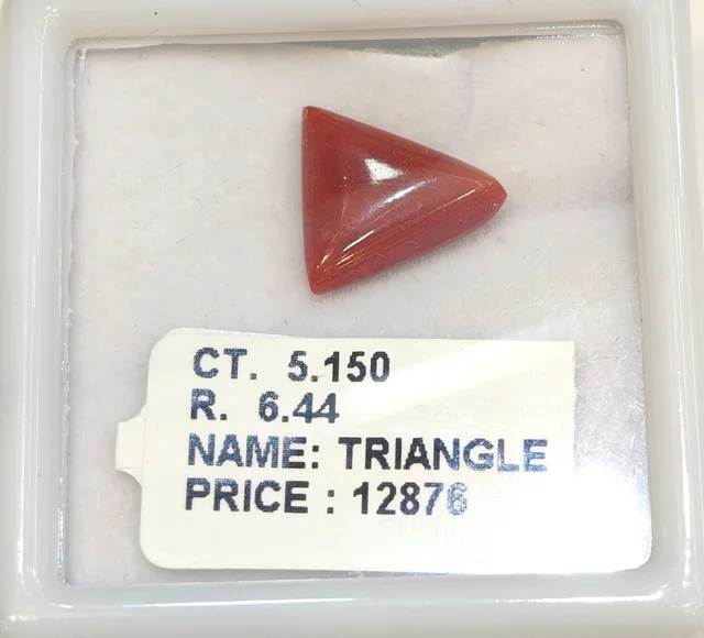 Natural Red Coral weighing 5.15 carats / 6.44 Ratti in Triangular shape. - RED TRIANGLE CORAL, 5.15 ct