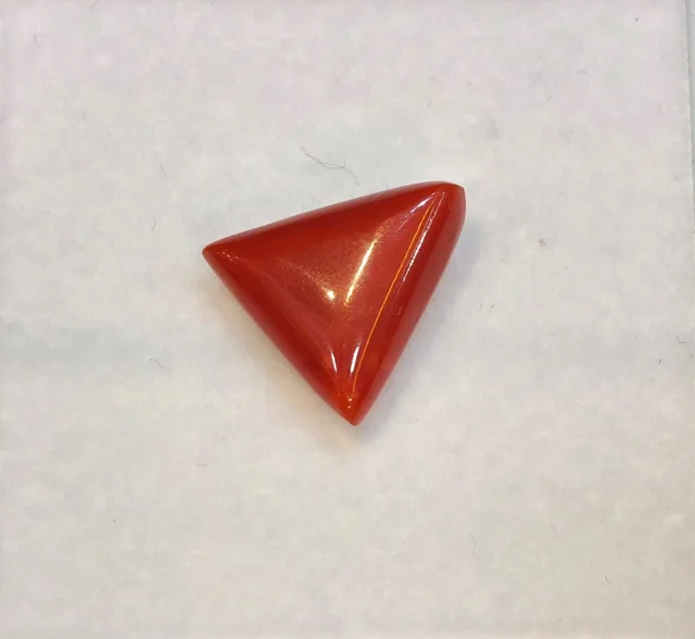 Natural Red Coral weighing 5.15 carats / 6.44 Ratti in Triangular shape. - RED TRIANGLE CORAL, 5.15 ct