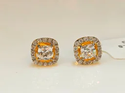 18KT HALLMARK GOLD EARRINGS - 18KT, 1.890 grams