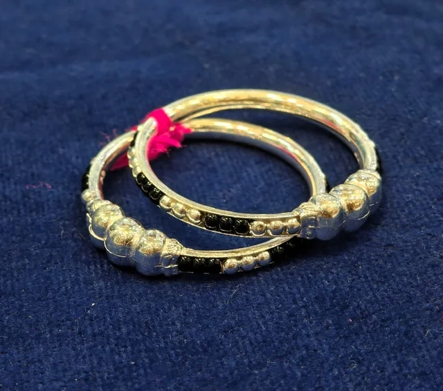 SILVER BABY BANGLES WITH BLACK BEAD KADLI PAIR - BABY BANGLES, 15 GM