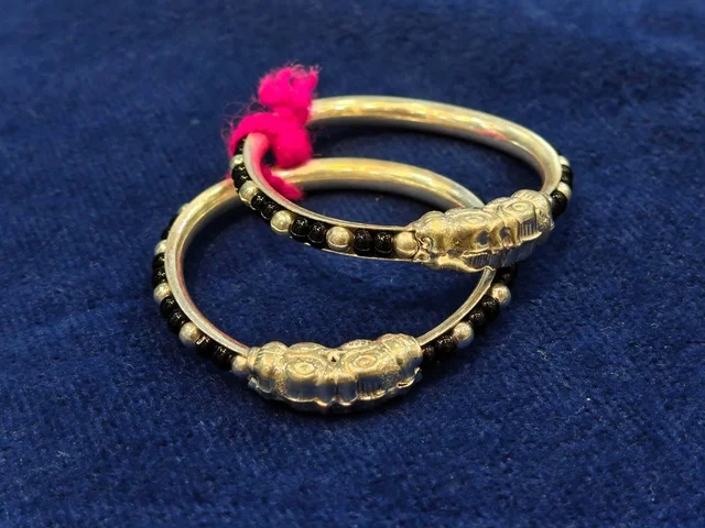 SILVER BABY BANGLES WITH BLACK BEAD KADLI PAIR - BABY BANGLES, 15 GM