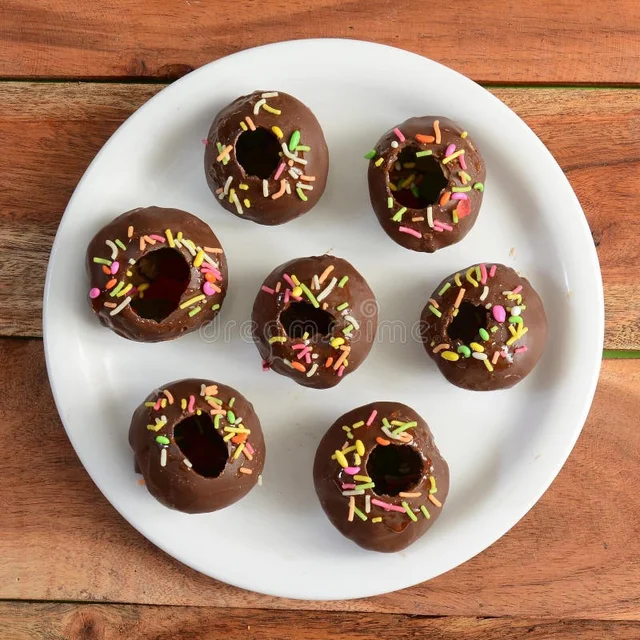 Chocolate Puri 3 Pices 