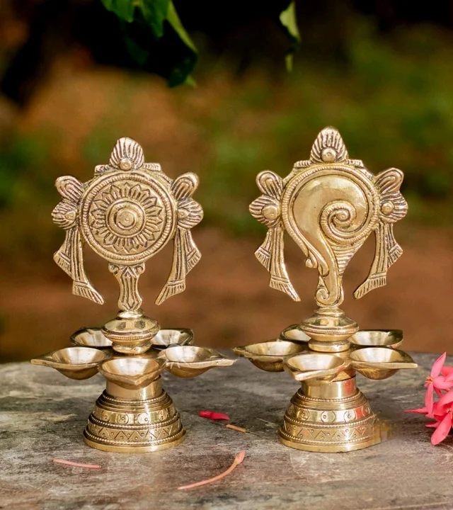 Pure Brass, Shank Chakra 5 Wick Oil Lamp