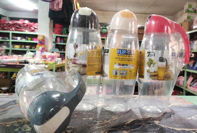 Flip Top Oil Dispenser 1Ltr