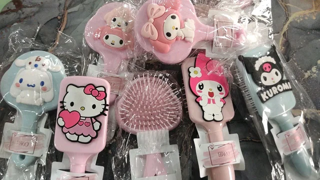 HAIR BRUSH