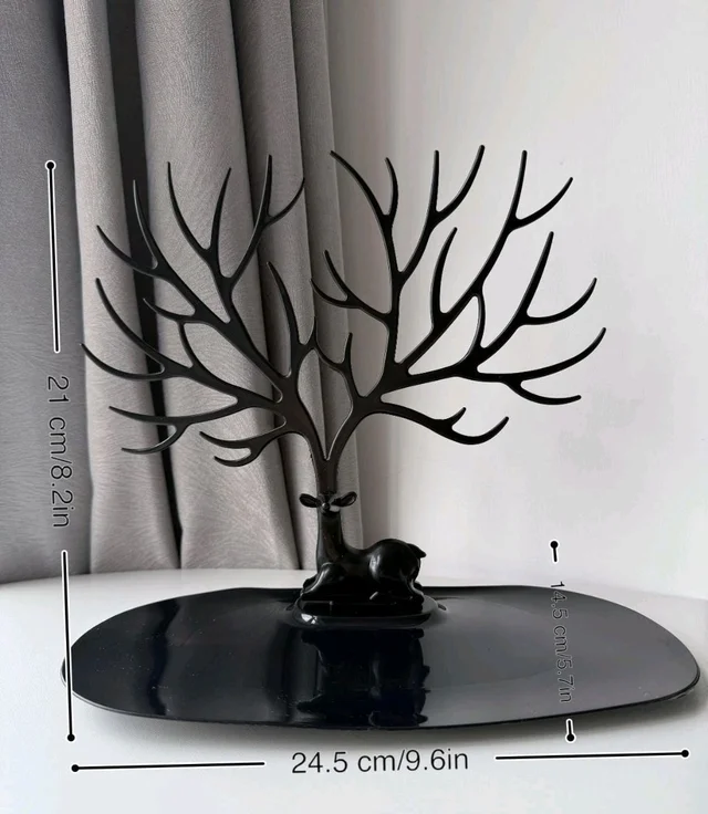 *DEER TREE*

CHahbi ..bengbeh..banbun...Engkim khaina .A ding nghet awww...tangkai lutuk..in a ti mawi bawk si...

