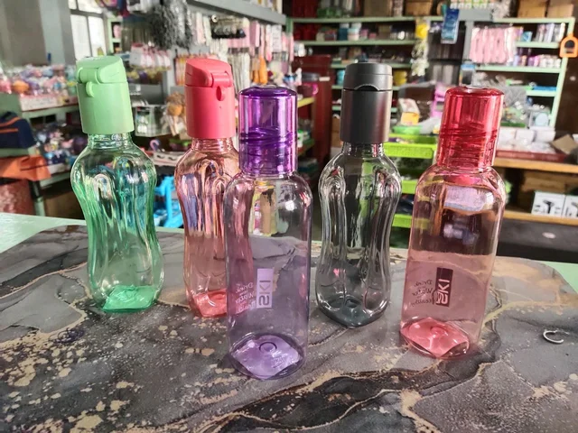 *WATER BOTTLE -300ML*

Pai awlsam leh zangkhai deuh mai ...quality pawh a tha e..

