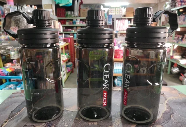 *CLEAR WATER BOTTLE*


