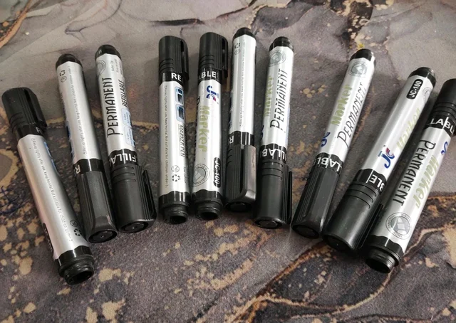 *Permanent Marker*

Tha lutuk...Dum tak si ...
