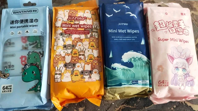 Mini portable wipes pack

A chhungah hian pack hrang hrang in a awm leh vek a..pai chhuah mai a awlsam a...Zuar chhawng duh tan pawh...pack khat chhungah hian pack hrang a awm leh thliah thliah avang in...zawrh chhawn leh a awlsam..

