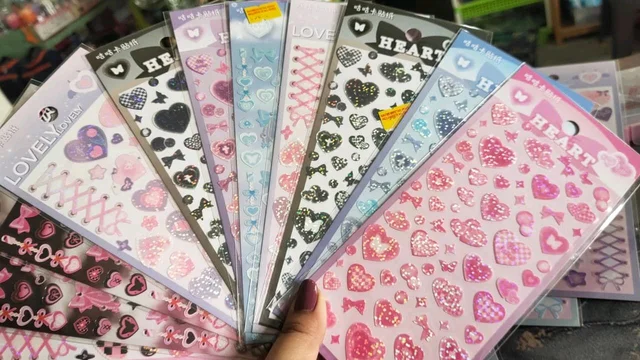 *STICKER GLITTER HEART SHAPE*

Mawi sep sep lutuk....



