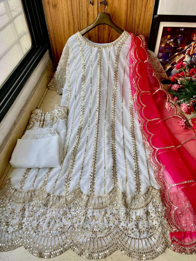 LONG FLAIRED KURTI-PLAZZO SETโฅ๏ธ - White