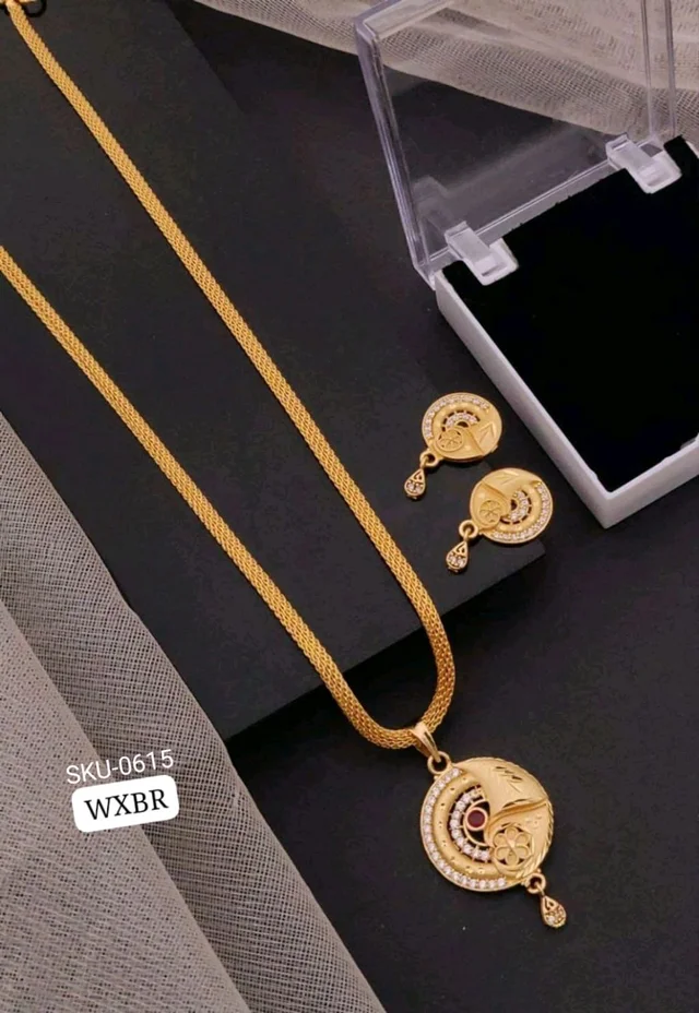 π« KANAF AD Pendant Set | Designer Round Floral Pattern with 18β Gope Chain | Micro Gold Plating | Daily Wear
