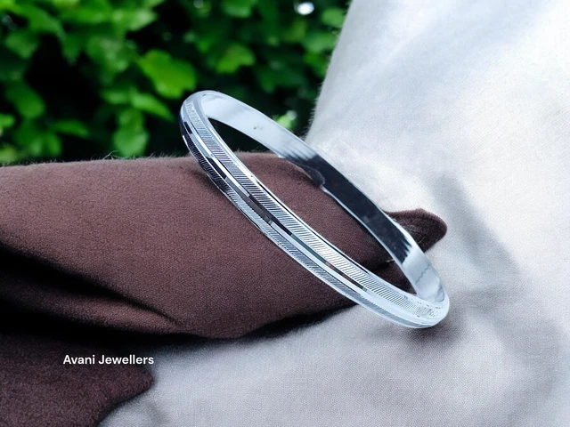 Avani Jewellers Silver Gents Kade - 31.46, 2.12 INCH