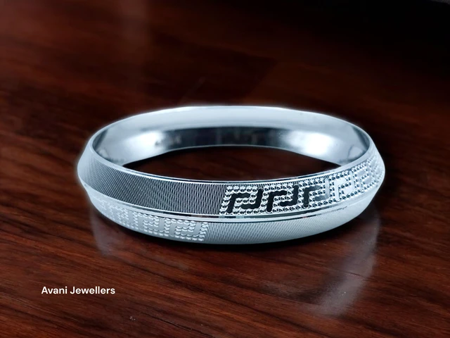 Avani Jewellers Silver Gents Kade - 39.13, 2.10 INCH