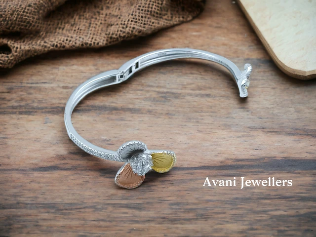 Avani Jewellers Silver Ladies Fancy Kade - 15.52, Free Size