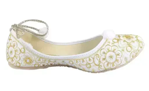 Attractive Women's White Juttis Mo - IND-4
