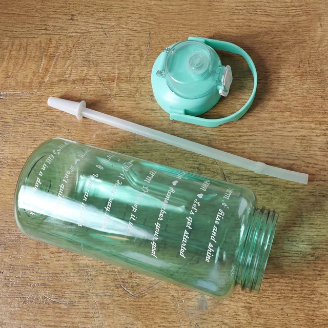 2 Litre Sports Water Bottle – Leakproof Flip Lock with Straw