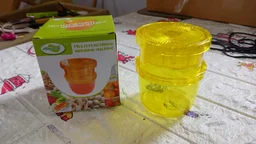 2-in-1 Manual Citrus Juicer & Grinder – Portable & Easy to Use