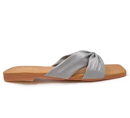 Elite Women Flats 0.5 Mo - IND-8