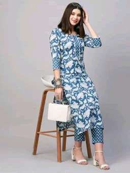 Trendy Attractive Women Kurta Sets Mo 01 - M