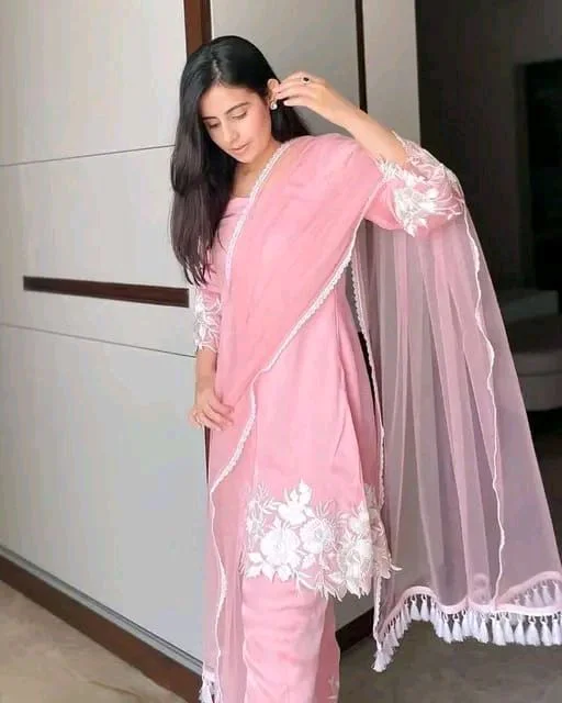Kashvi Superior Women Kurta Sets Mo 0.1 - XL