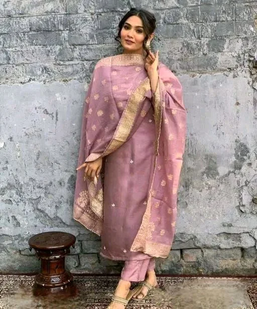 Aishani Superior Women Kurta Sets Mo 0.1 - M