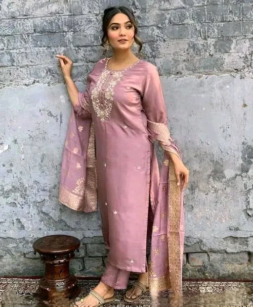 Aishani Superior Women Kurta Sets Mo 0.1 - M