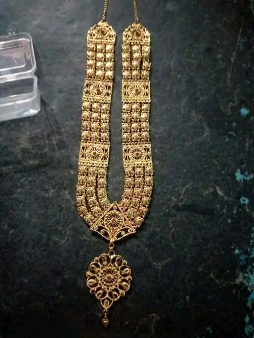 Twinkling Fancy Women Necklaces & Chains Modran 0.1 - Free Size