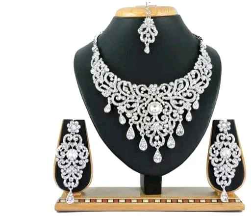 Feminine Chunky Jewellery Sets Modran 0.2