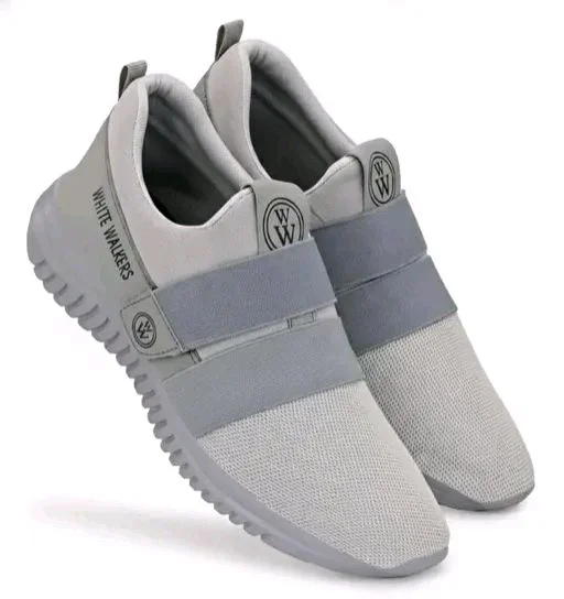 Modern Fashionable Men Sports Shoes