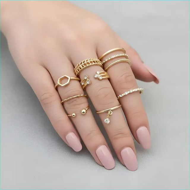 VIDALI 8 Pcs White Crystal Drop Heart Ring Set For Women And Girls Alloy Gold Plated Ring Se