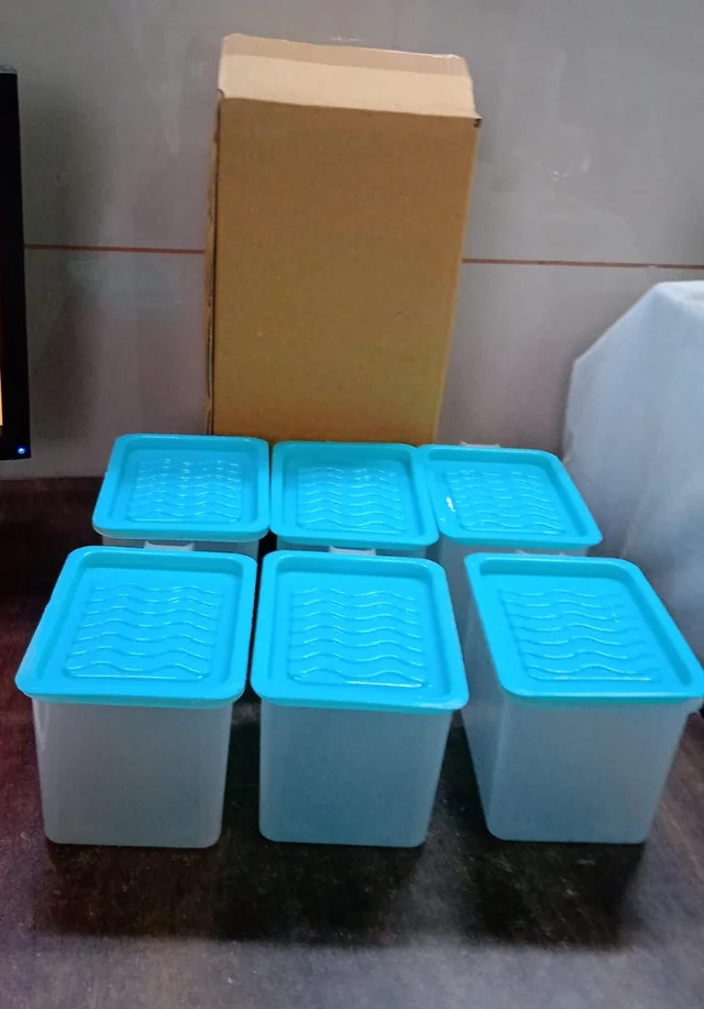 Airtight Kitchen Storage Containers – 1000ml Set of 6 | Velvet Wheels