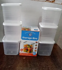 Airtight Square Plastic Food Storage Container Set – 6-Piece Clear Kit