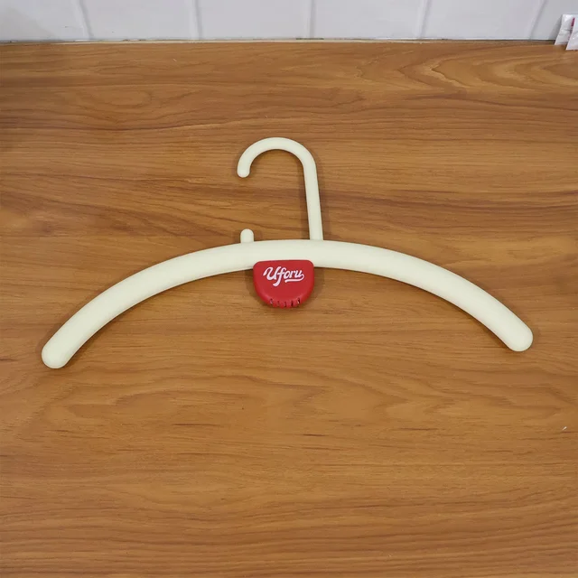 Anti-Slip Plastic Clothes Hanger with Fragrance Holder – Organize Your Wardrobe