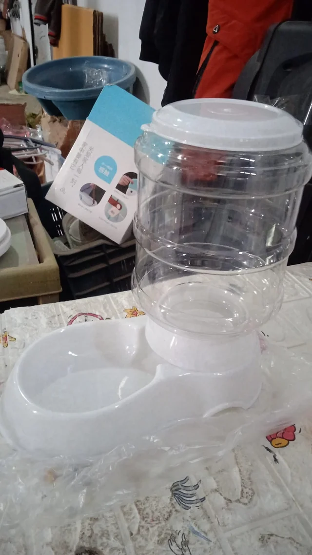 Automatic Pet Food Dispenser – Gravity Self-Feeder | Waggy Tales