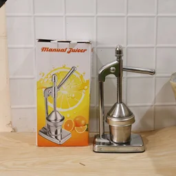 Citrus Juicer – Heavy Duty Manual Press for Maximum Extraction