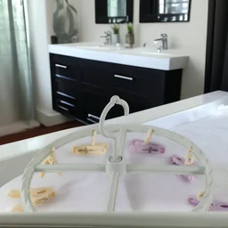 Clothespin Rack Laundry Drying Rack with 8 Clips – Compact & Windproof