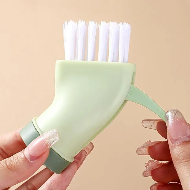 Connectable Cleaning Brush – Built-In Scraper for Narrow Spaces