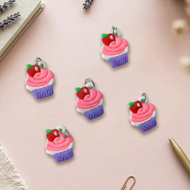 Cute Cupcake Keychain – Fun & Charming Bag Ornament
