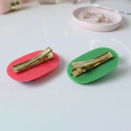 Decorative Hair Clip Set – 4-Piece Text Accent Styling