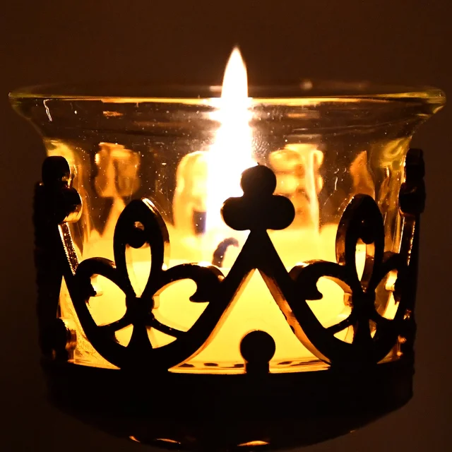 Diwali Candle Holder – Smokeless Glass Tea Light with Plastic Stand