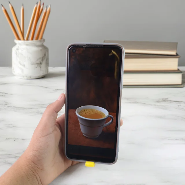 Dual-Finger Mobile Stand Keyring – Lightweight 2-in-1 Phone Holder