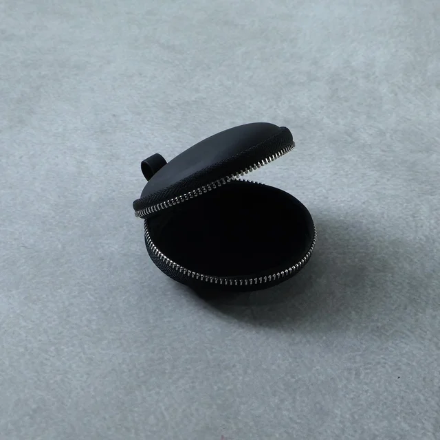Earphone Carrying Case – Compact Hard Shell with Zipper Closure